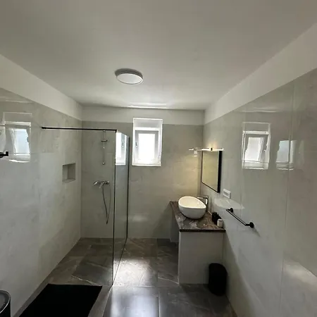 Hill Apartment