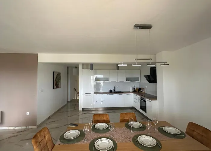 Apartment Hill Ražanac